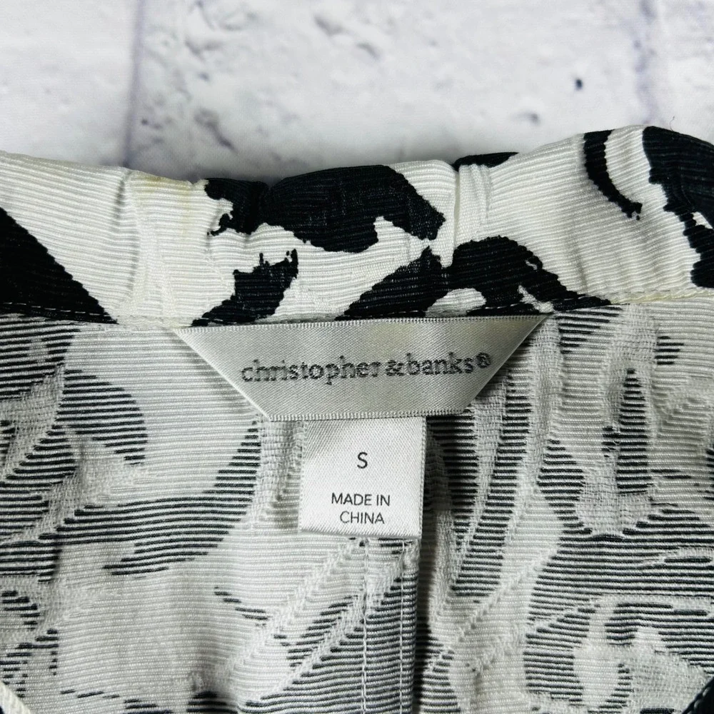 Christopher & Banks Womens Small Black White Abstract Swirl Zip Shirt Jacket